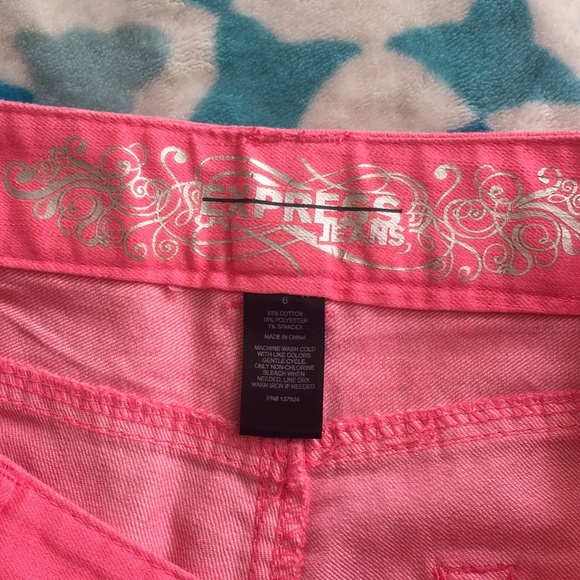 Express shorts - Picture 2 of 5